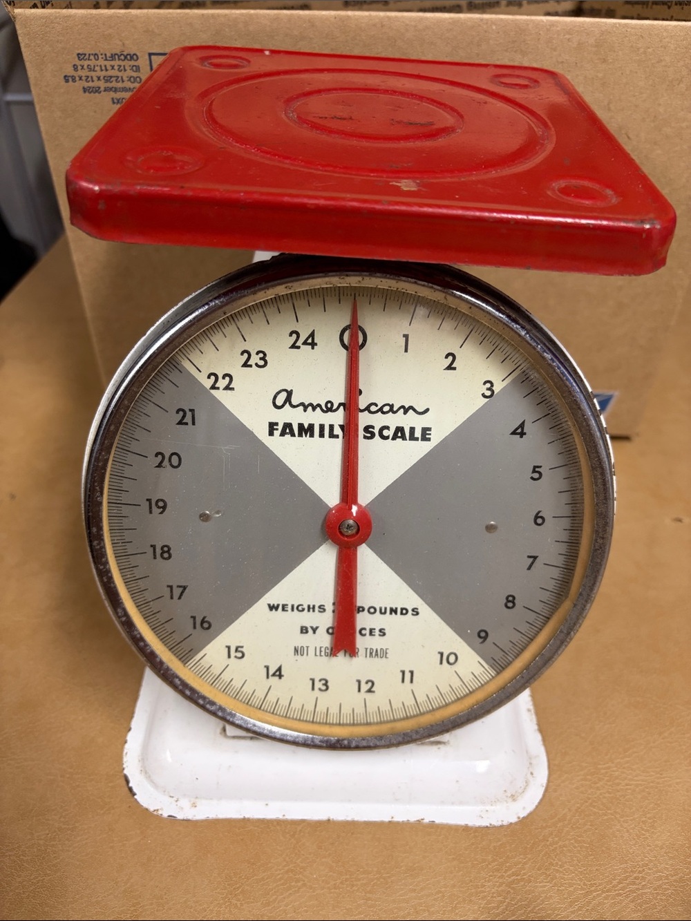 Vintage AMERICAN FAMILY SCALE White & Red KITCHEN SCALE up to 25 LBS - Picture 8 of 9